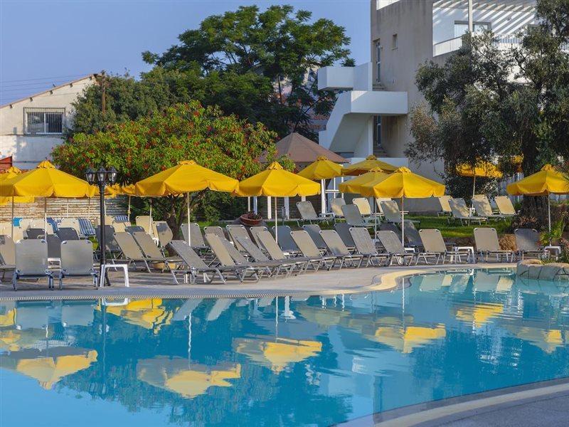 Mayfair Gardens Пафос Екстер'єр фото