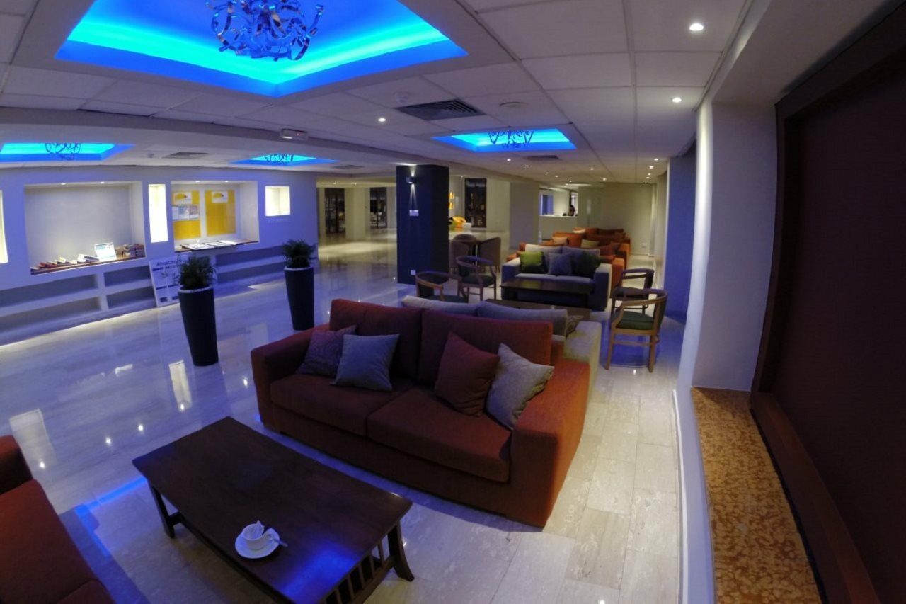 Mayfair Gardens Пафос Екстер'єр фото